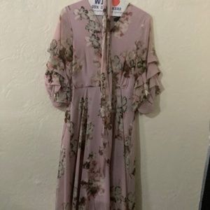 GABBY SKYE Floral lined chiffon dress with 3/4 frilled sleeves and high low hem